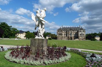 Denkmal und Palais Großer Garten