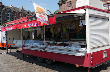 Fischverkauf auf dem Fischmarkt in Hamburg