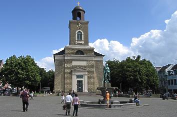 Markt mit Kirche St. Marien in Husum