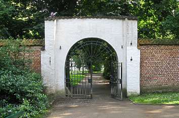 Tor zum Husumer Schlosspark