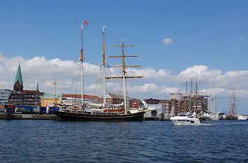 Hafenrundfahrt in der Kieler Förde