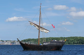 Nachbau Kogge Bremerhaven in der Kieler Förde