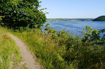 Wanderweg an der Bleilochtalsperre