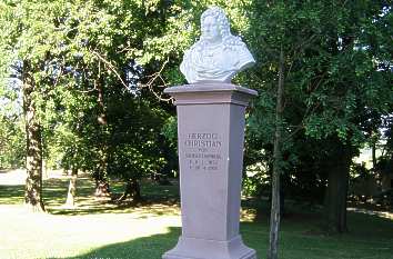 Büste von Herzog Christian im Schlosspark