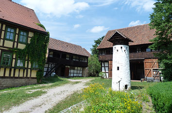 Pfarrhof mit Taubenturm in Hohenfelden
