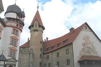 Renaissancetreppenturm, Bergfried und Drachentöterwandbild Heldburg