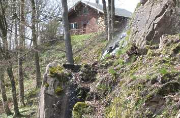 Sennhütte am Luisentaler Wasserfall