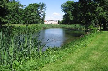 Park mit Teich Schloss Molsdorf