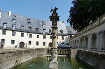 Brunnen Schlosshof Altenburg