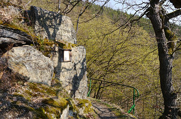 Am Siegfriedfelsen im Schwarzatal