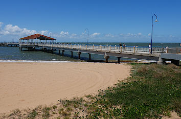 Strand und Steg in Redcliffe