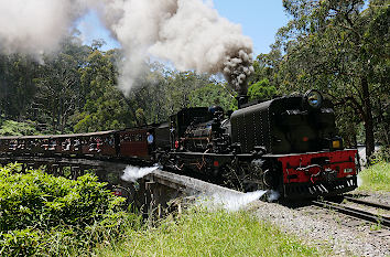 Puffing Billy am Stadtrand von Melbourne