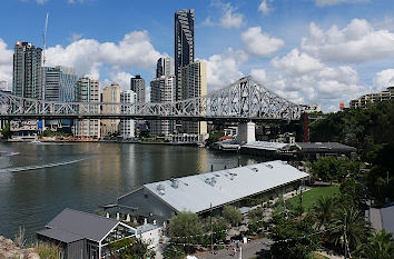 Blick auf Story Bridge und Howard Smith Warves Brisbane