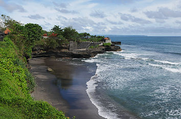 Küste am Pura Tanah Lot auf Bali