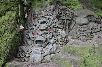 Monster auf dem Weg zum Goa Rang Reng auf Bali