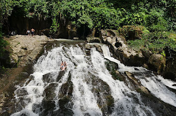 Goa Rang Reng Wasserfall auf Bali