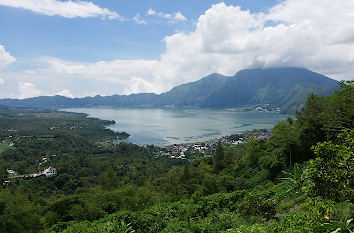 See an der Caldera von Batur und Gunung Abang auf Bali