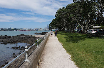 Strandpromenade Stadtteil Devonport in Auckland