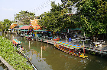 Khlong Lat Mayom Floating Market